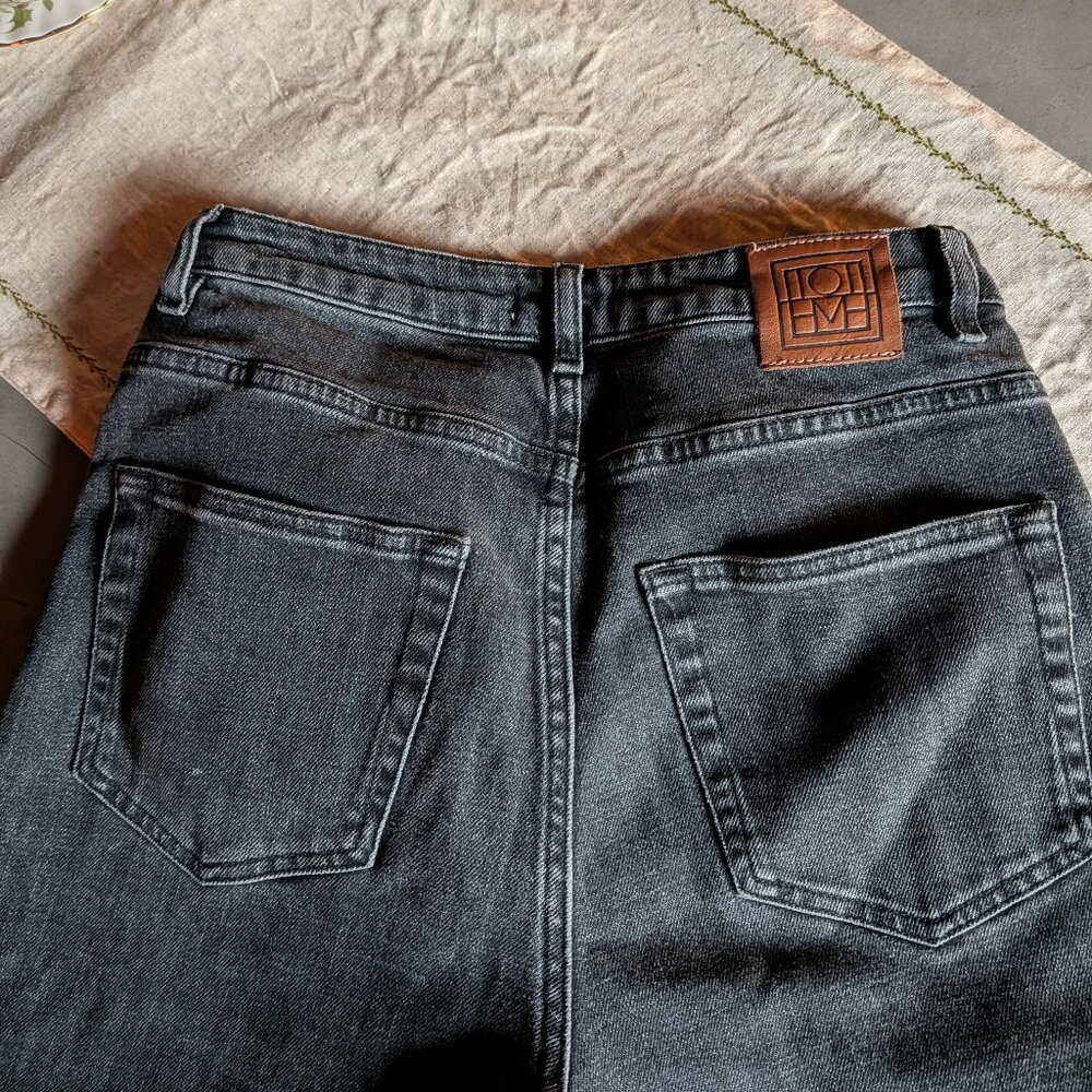 Toteme Standard Jeans | faded black - Picture 13 of 16